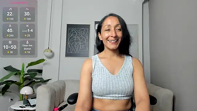 Violet Kumar online show from November 21, 8:18 pm