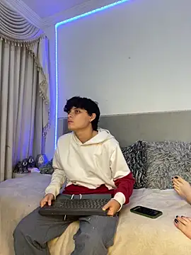 Alice Dark21 online show from December 19, 3:57 am