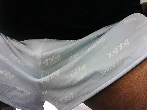 Snapshot of blue_roy chatting on July 23, 5:22 pm blue roy online show from July 23, 5:22 pm