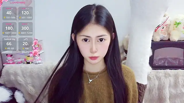 Snapshot of TuTu-077 chatting on June 12, 11:42 am TuTu-077 online show from June 12, 11:42 am