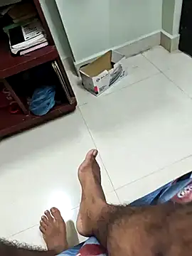 Snapshot of Littlehardon chatting on November 1, 7:49 pm Littlehardon online show from November 1, 7:49 pm