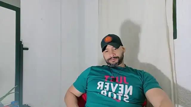 musclehetero online show from June 28, 9:15 am