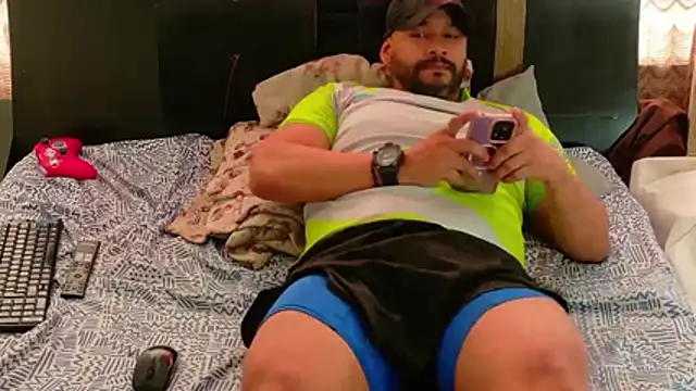 musclehetero online show from June 28, 10:38 pm