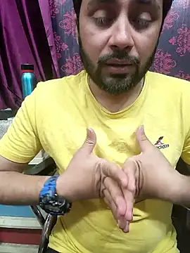 Cute Lucky online show from February 17, 8:15 pm