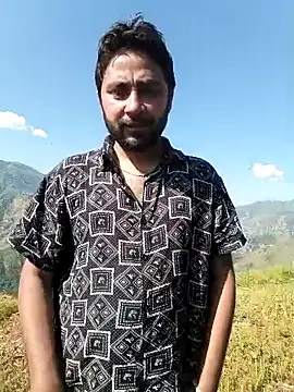 Cute Lucky online show from May 6, 3:13 am