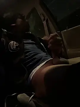 homedeepstrokes215 online show from December 1, 3:11 am