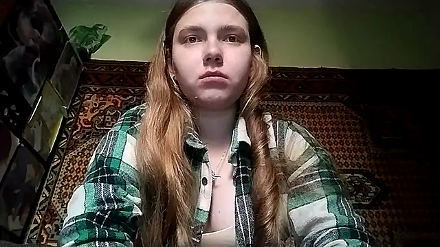 KikiBang online show from November 25, 9:20 am