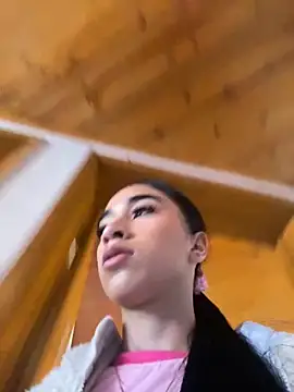 Emma pink18 online show from December 1, 4:23 pm