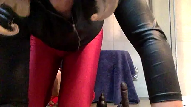 Snapshot of AsiaSlavePantyhosed chatting on December 4, 1:31 pm AsiaSlavePantyhosed online show from December 4, 1:31 pm