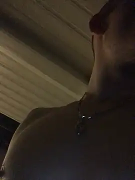 Spielzeugtwink online show from May 2, 11:32 pm