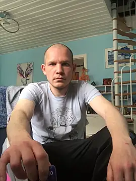 Spielzeugtwink online show from May 6, 2:55 pm