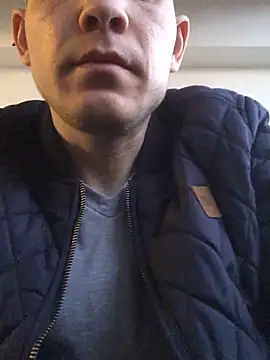 Spielzeugtwink online show from May 13, 7:22 pm