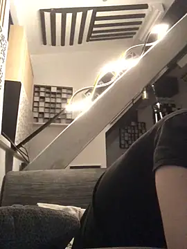 Spielzeugtwink online show from May 21, 9:33 pm