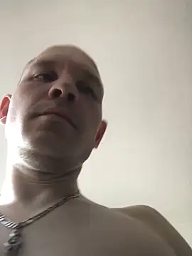Spielzeugtwink online show from May 30, 4:15 pm