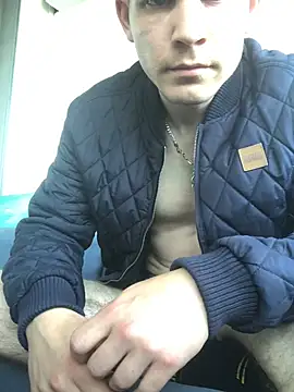 Spielzeugtwink online show from June 1, 5:58 pm