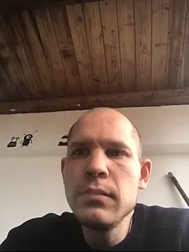 Spielzeugtwink online show from June 12, 1:54 pm