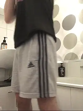 Spielzeugtwink online show from June 23, 9:24 pm