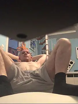 Spielzeugtwink online show from June 24, 7:24 pm