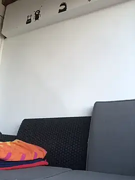 Spielzeugtwink online show from July 3, 3:51 pm