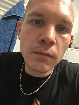 Spielzeugtwink online show from July 4, 2:12 pm