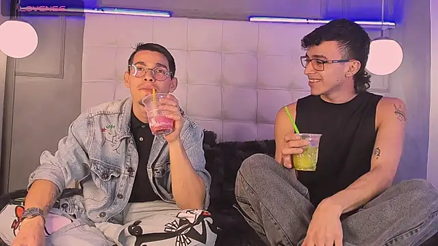 Snapshot of Smile_KAI_16 chatting on November 27, 4:47 am Smile KAI 16 online show from November 27, 4:47 am