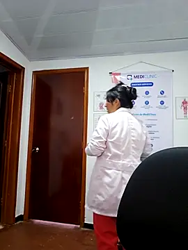 JustSamantha  online show from March 3, 11:49 am