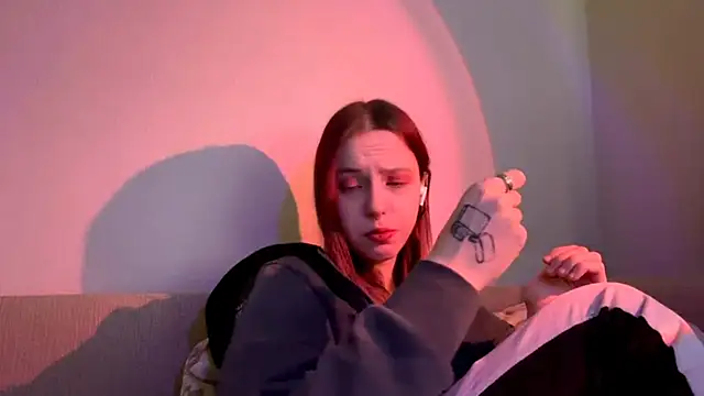 LulyClouds online show from November 21, 9:08 am