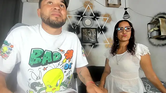 StephaniaAndRandy online show from November 30, 5:50 pm