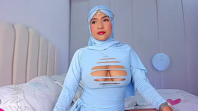 Amira-Zahra online show from April 22, 10:11 pm