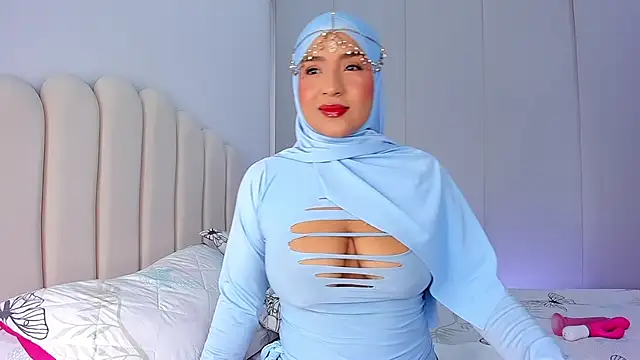 Amira-Zahra online show from April 30, 9:19 pm