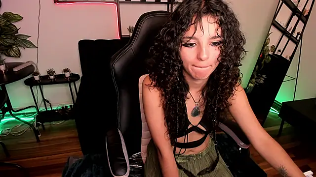 gummo  online show from February 6, 8:45 pm