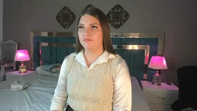 LiiaVelvet online show from May 2, 4:06 am