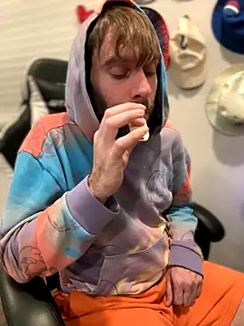 strippingmale1 online show from November 24, 3:28 am