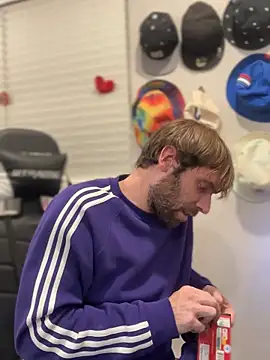 strippingmale1 online show from November 26, 2:01 am