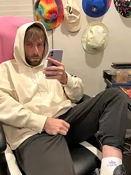 strippingmale1 online show from November 29, 4:04 am