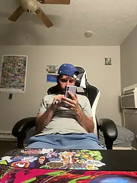 Snapshot of strippingmale1 chatting on July 3, 3:02 am strippingmale1 online show from July 3, 3:02 am
