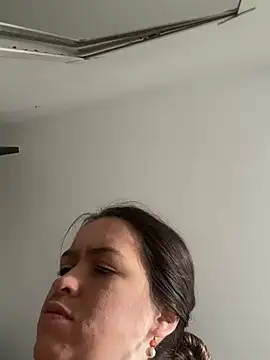 Little  Danni1 online show from April 26, 9:34 pm