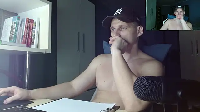 Poliglotjoe1 online show from November 29, 7:28 pm