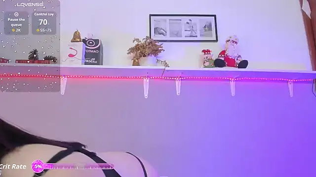 Snapshot of EsmeraldaFoxxxx chatting on December 14, 4:07 am EsmeraldaFoxxxx online show from December 14, 4:07 am