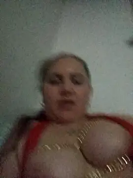 Snapshot of tiffanystorms- chatting on November 24, 12:32 am tiffanystorms- online show from November 24, 12:32 am