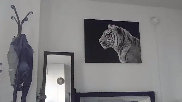 cryptokimgirl online show from March 7, 8:06 pm