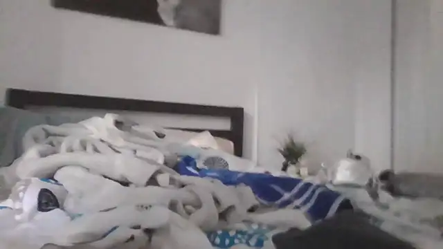 cryptokimgirl online show from March 15, 4:13 pm