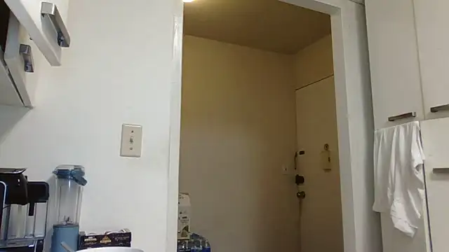 cryptokimgirl online show from March 19, 5:44 am