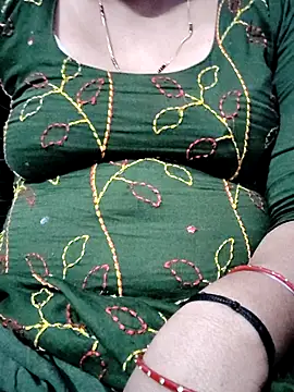 Snapshot of yamunna647 chatting on November 20, 11:10 am yamunna647 online show from November 20, 11:10 am