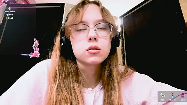 LouettaTornese online show from December 3, 3:10 pm