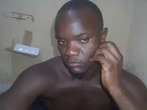 Snapshot of UsTwo_ chatting on December 2, 9:32 pm UsTwo online show from December 2, 9:32 pm