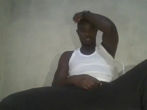 Snapshot of UsTwo_ chatting on December 15, 7:29 pm UsTwo online show from December 15, 7:29 pm