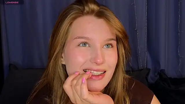 ImiMonroe online show from April 30, 4:19 am