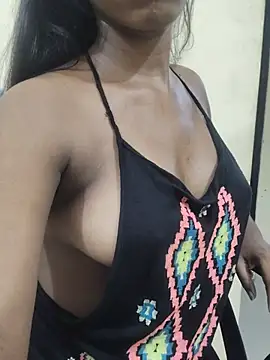 Simran 0011 online show from June 15, 4:20 pm