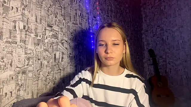 Snapshot of SophieLorein chatting on November 26, 10:27 am SophieLorein online show from November 26, 10:27 am